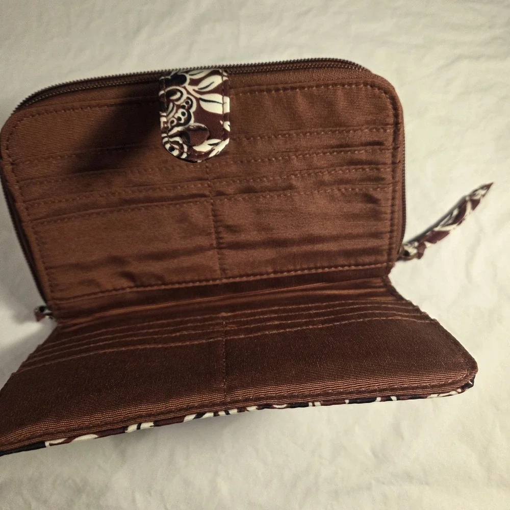 NEW Vera Bradley Large Tab Wallet Bubbly‎ Flowers Cinnamon, Brown Black Ivory